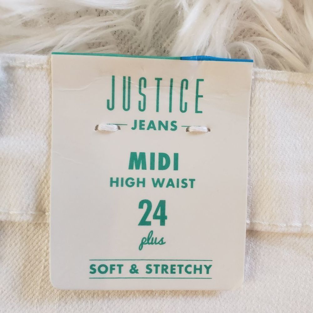 Justice Girl's plusButton Front Cuffed Jean Shorts - Picture 4 of 8